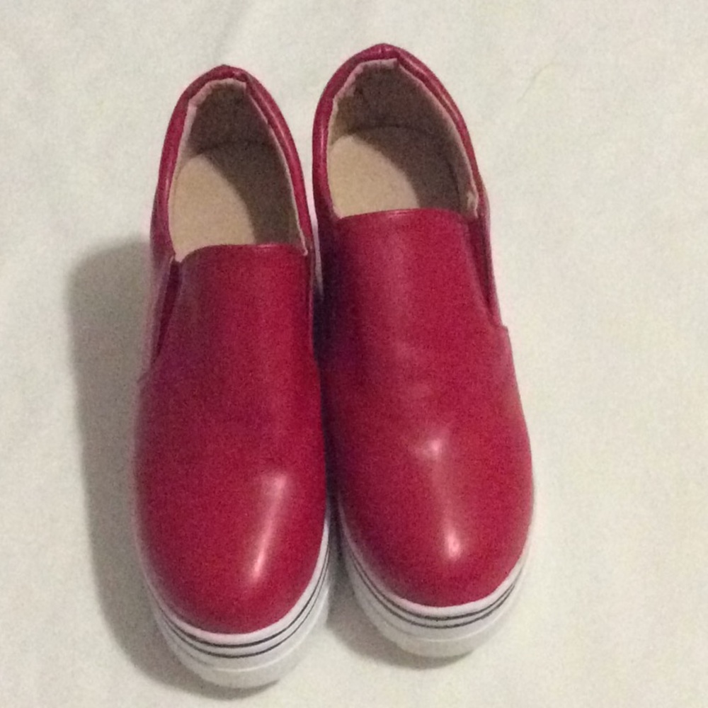Kireina- Hidden Wedge Slip-on